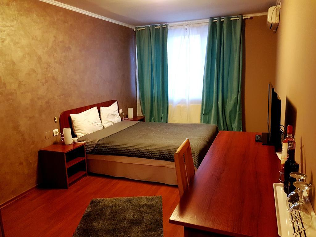 Hotel Mic Бухарест Экстерьер фото