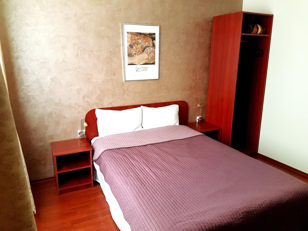 Hotel Mic Бухарест Экстерьер фото