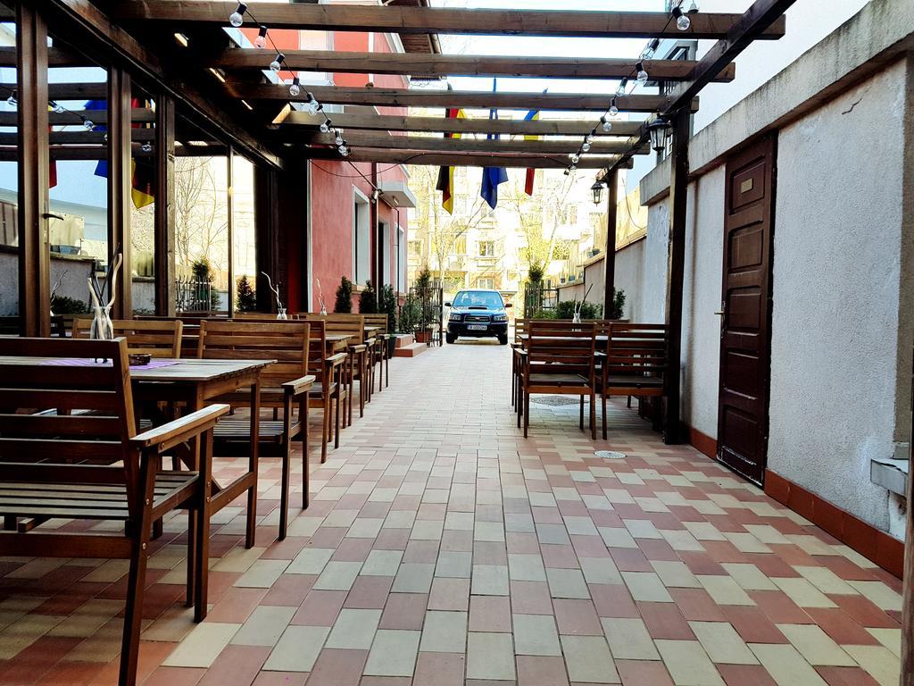Hotel Mic Бухарест Экстерьер фото