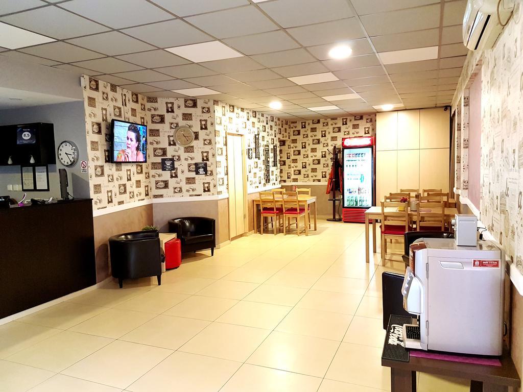 Hotel Mic Бухарест Экстерьер фото