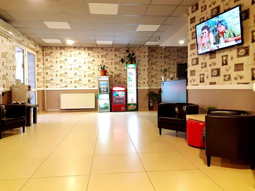 Hotel Mic Бухарест Экстерьер фото
